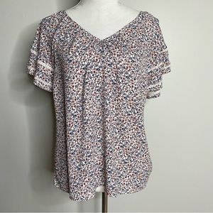 Ann Taylor LOFT sweet floral ladybug v neck flutter sleeve blouse top size small